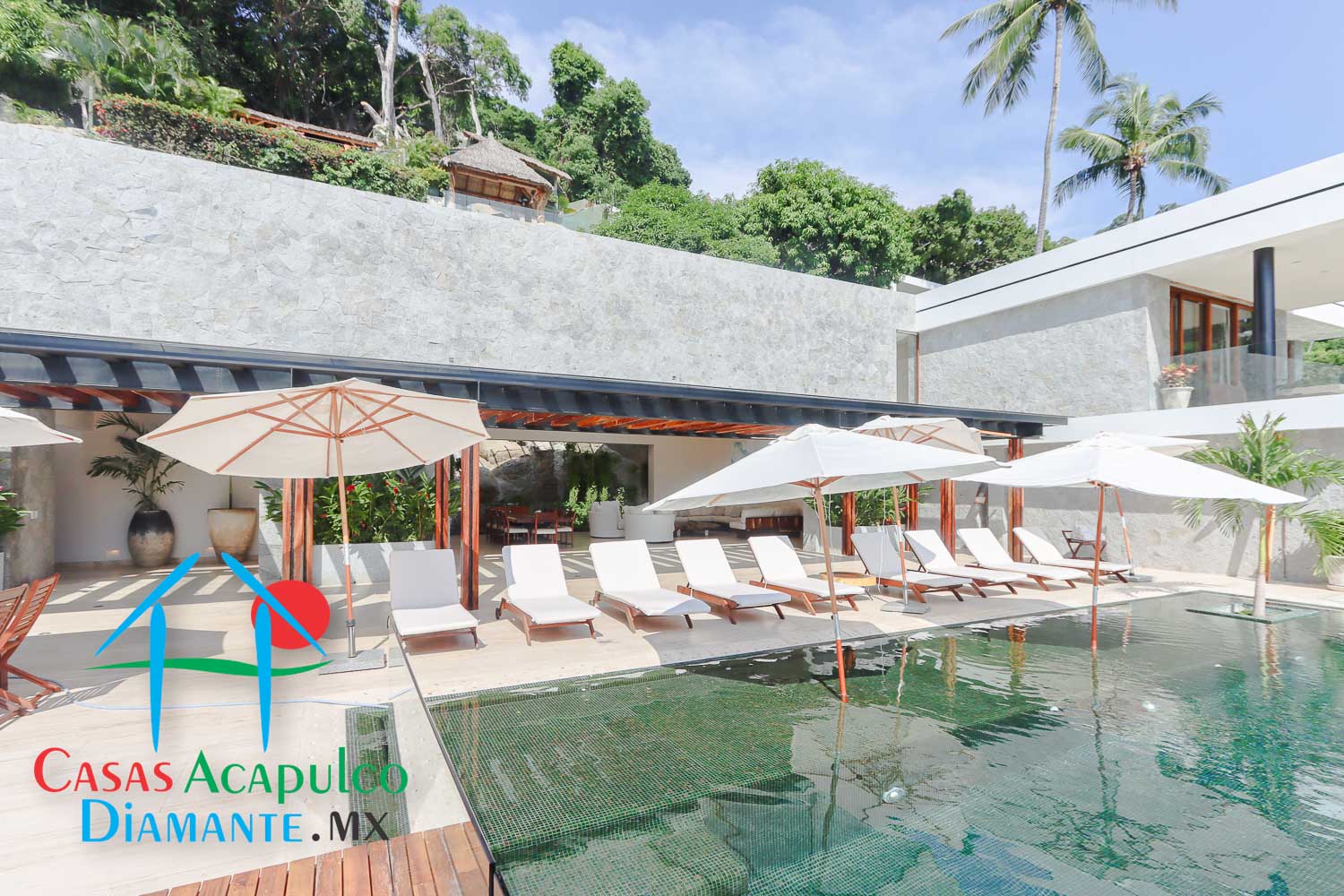 La Roqueta - Alberca y asoleadero 17